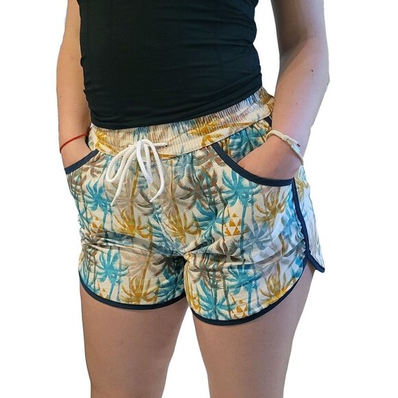 Women's Fashion Beach Shorts, Swim Trunks w Pockets, Palm Trees - Picture 1 of 3